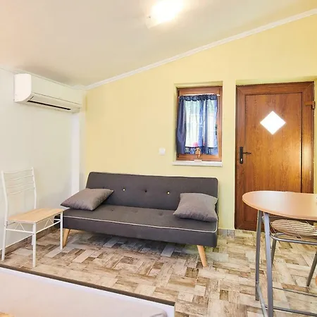 Apartman Studio Alighieri 1 Appartement Umag
