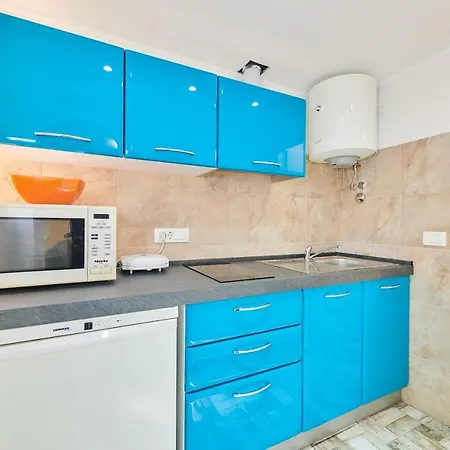 Apartman Studio Alighieri 1 *